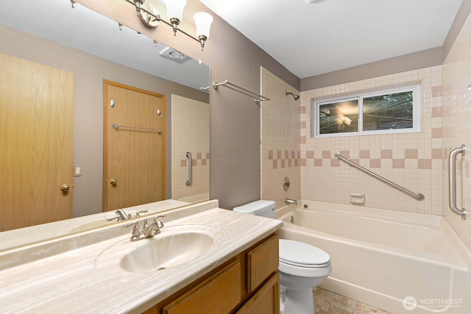 6920 California Avenue SW Unit: 11