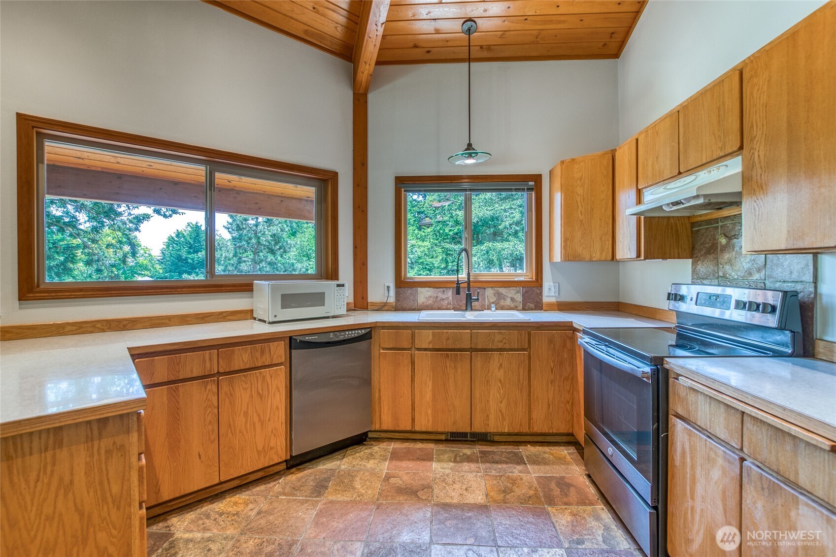1325 Rosario Road