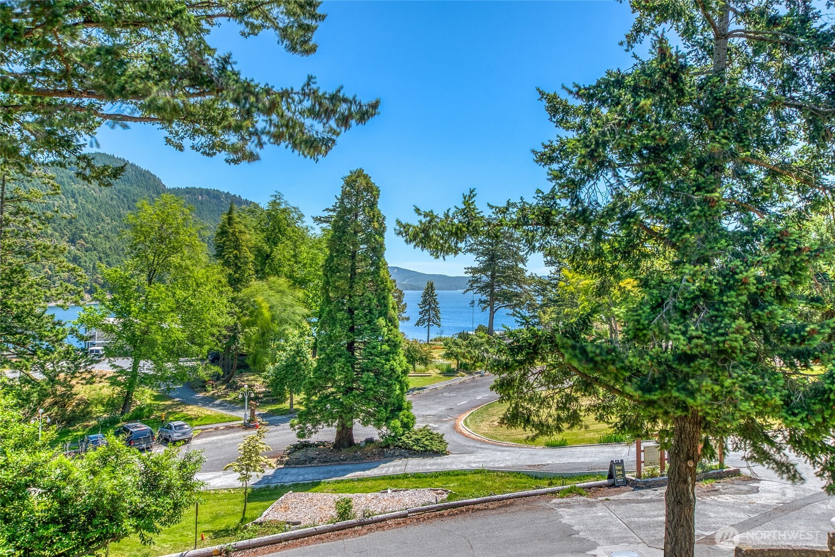 1325 Rosario Road