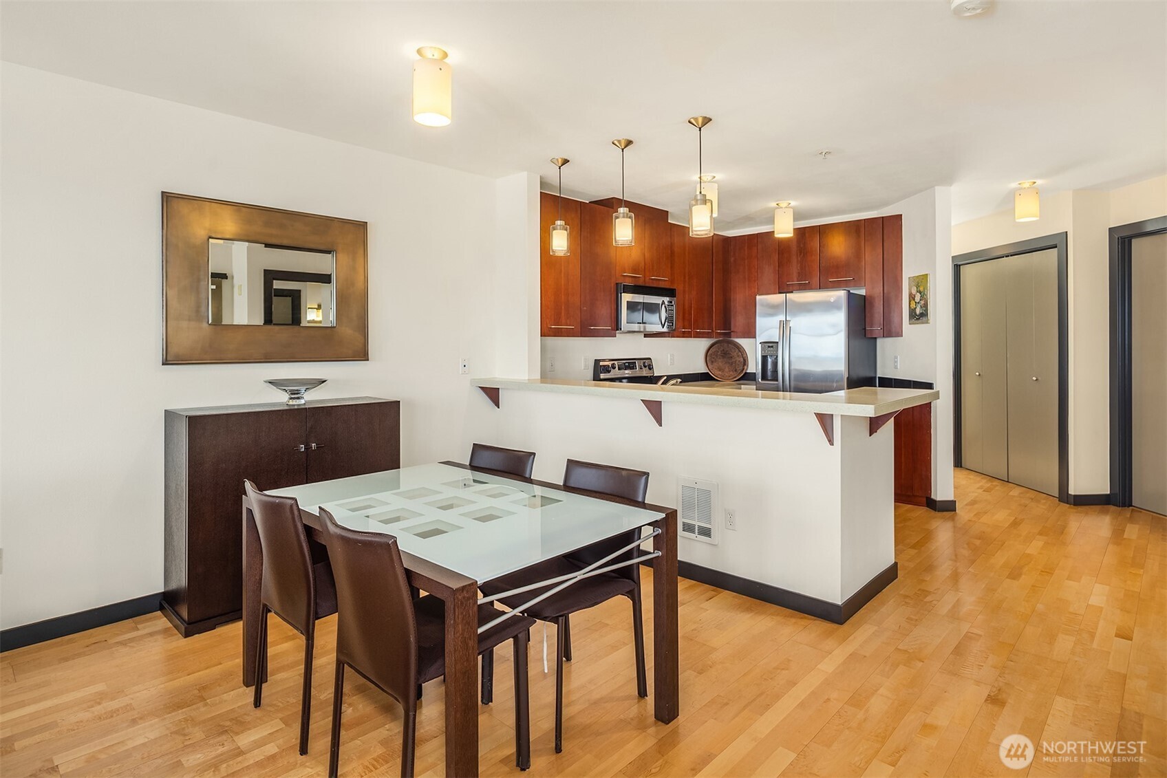 655 Crockett Street Unit: B301