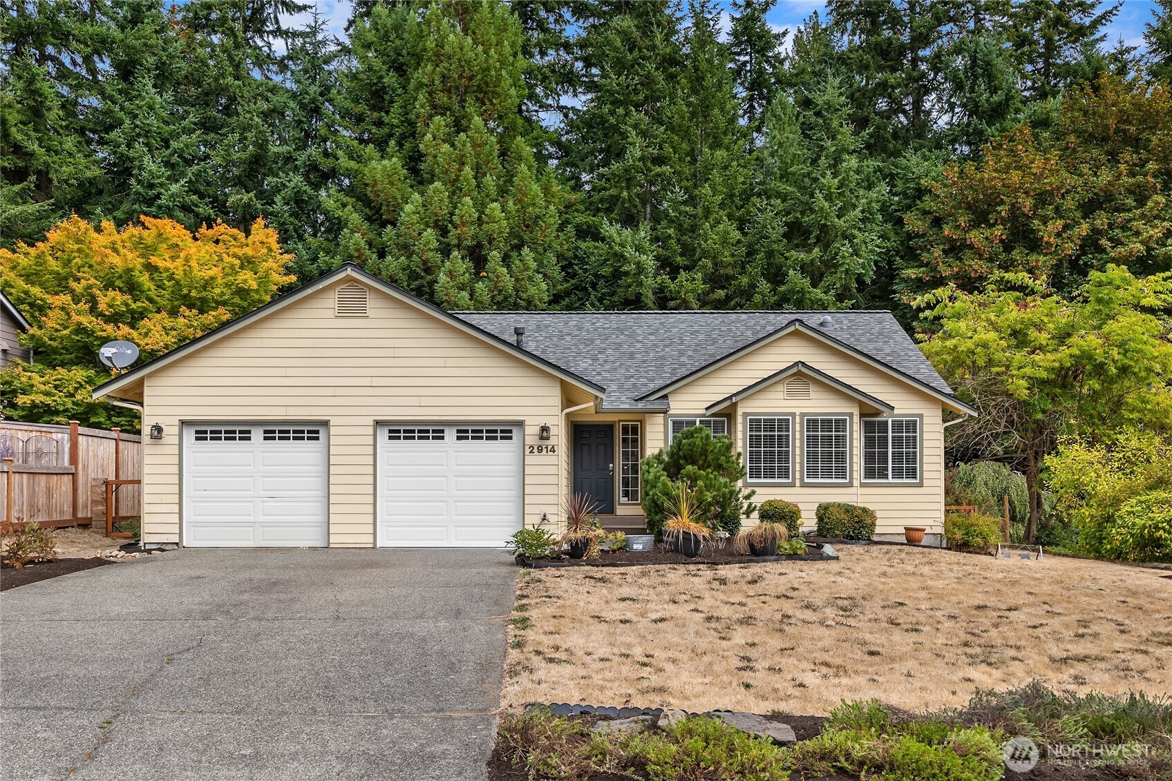 2914 NE Winesap Court