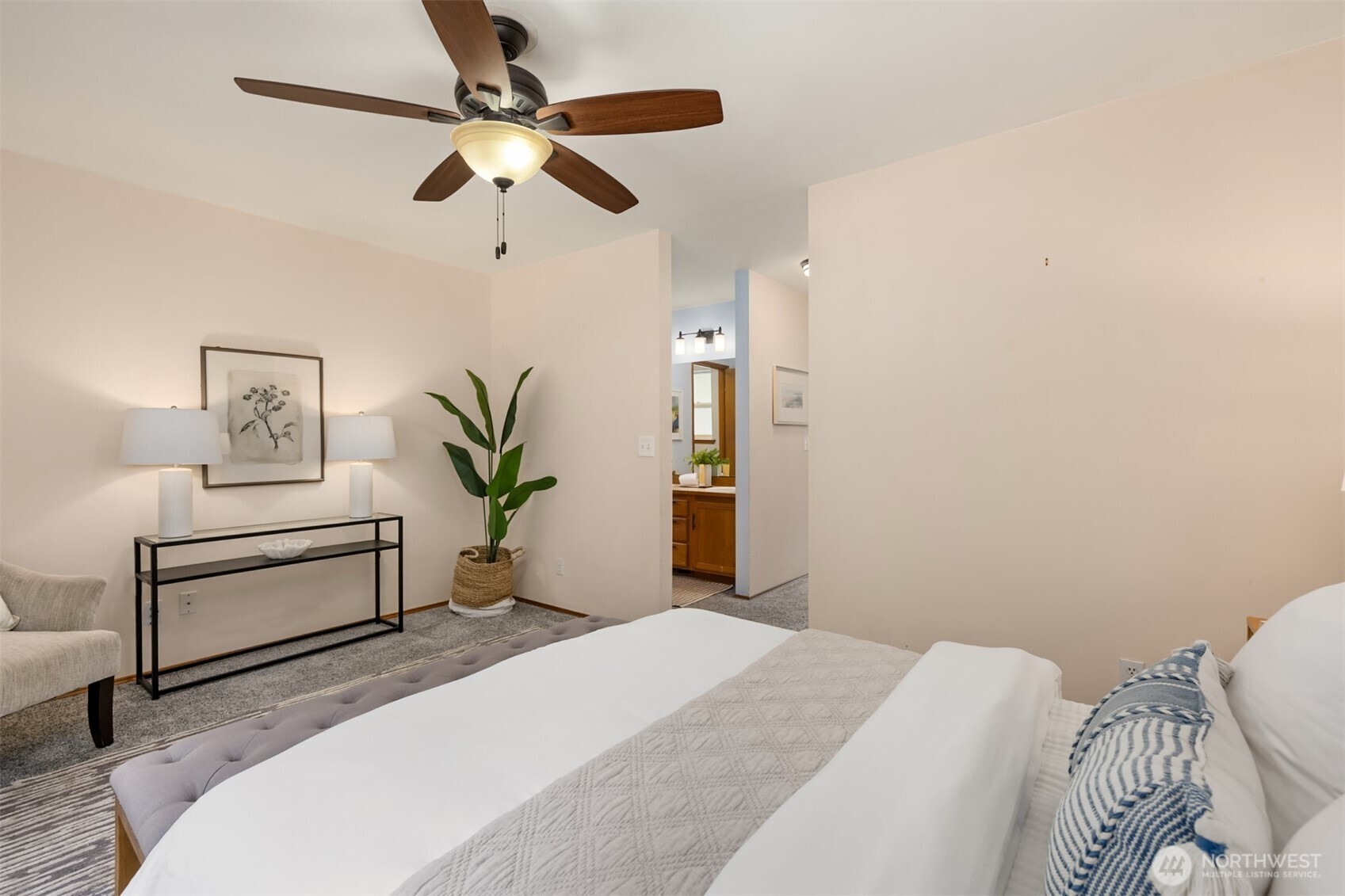 2914 NE Winesap Court