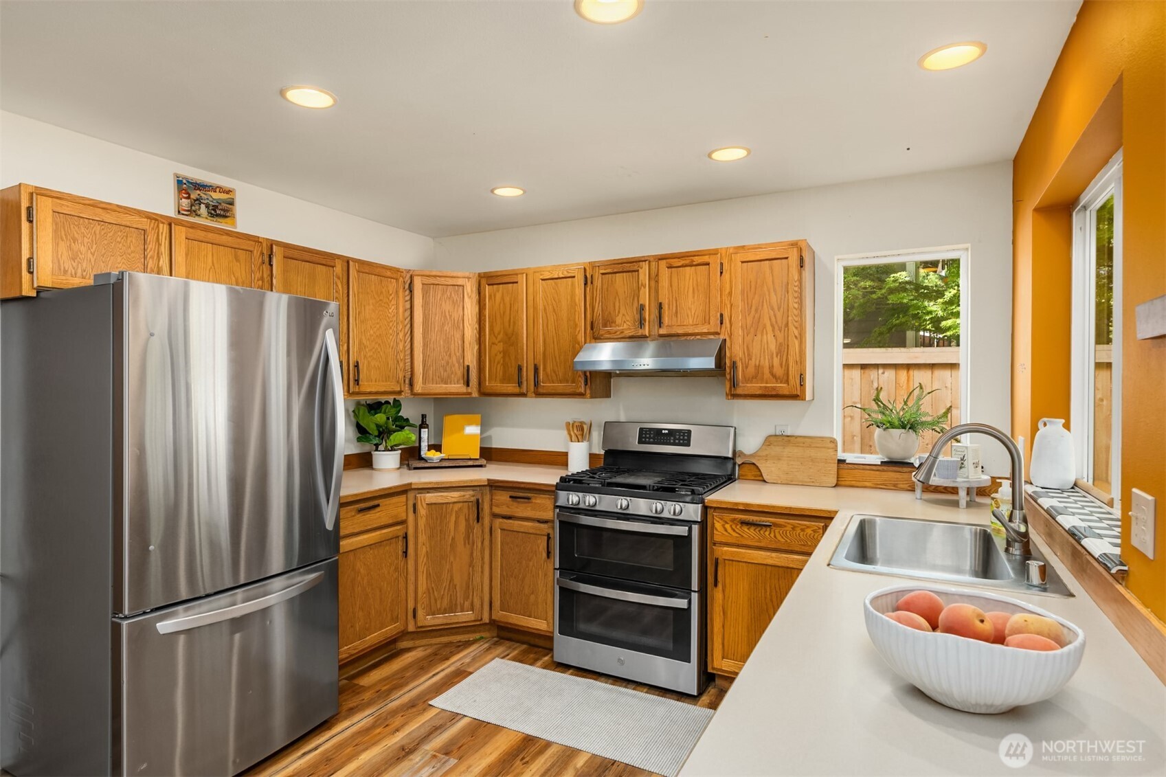 2914 NE Winesap Court