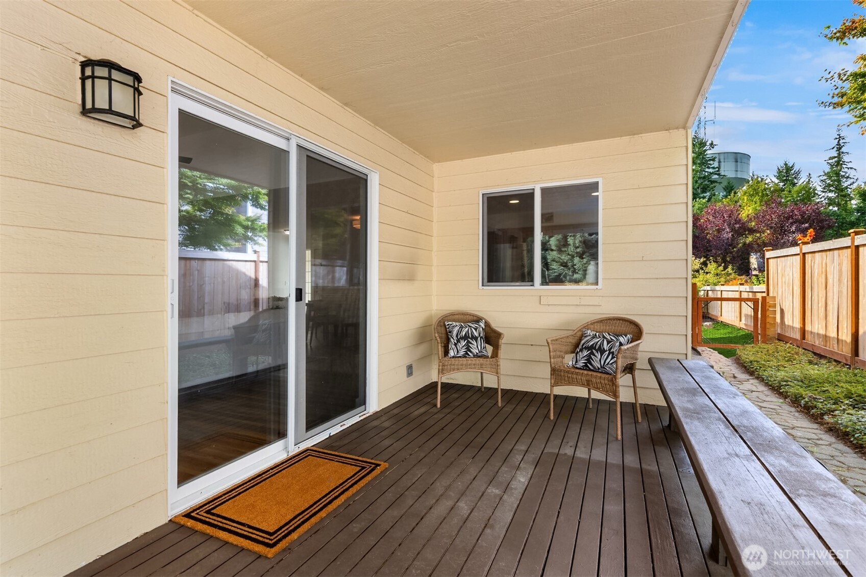 2914 NE Winesap Court