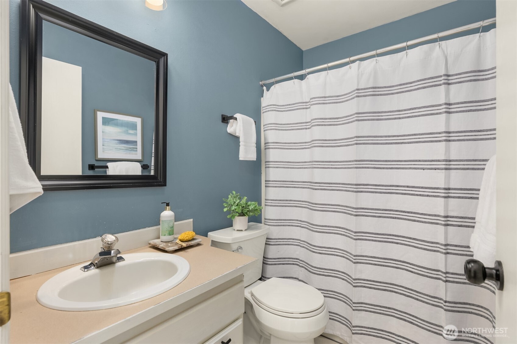 2914 NE Winesap Court