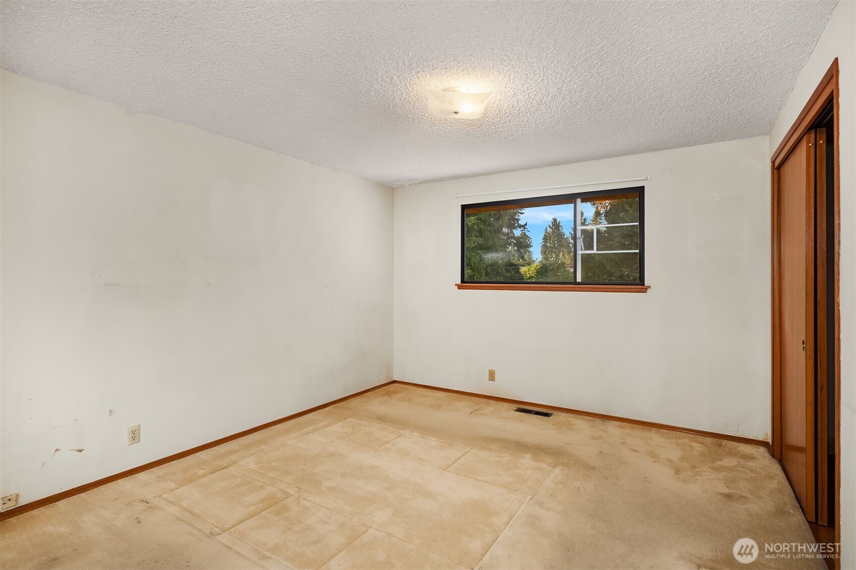 8619 Maple Lane