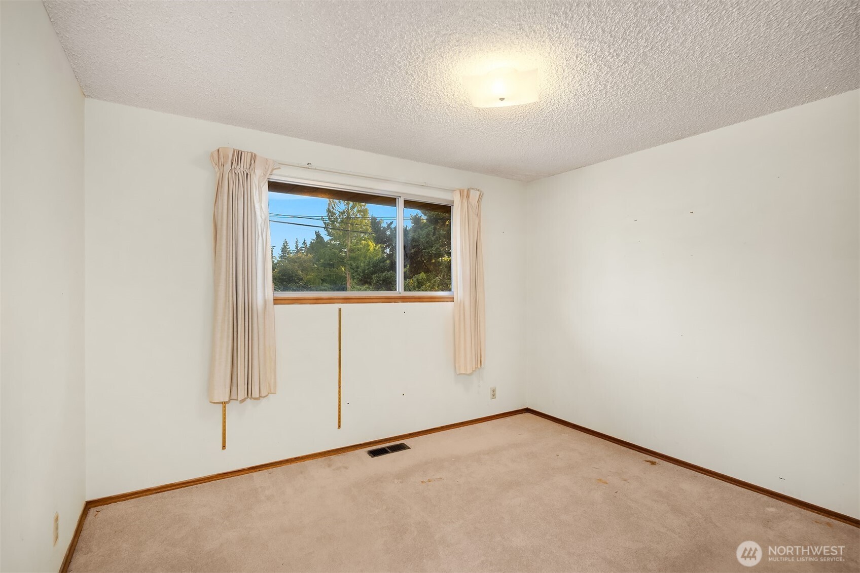 8619 Maple Lane