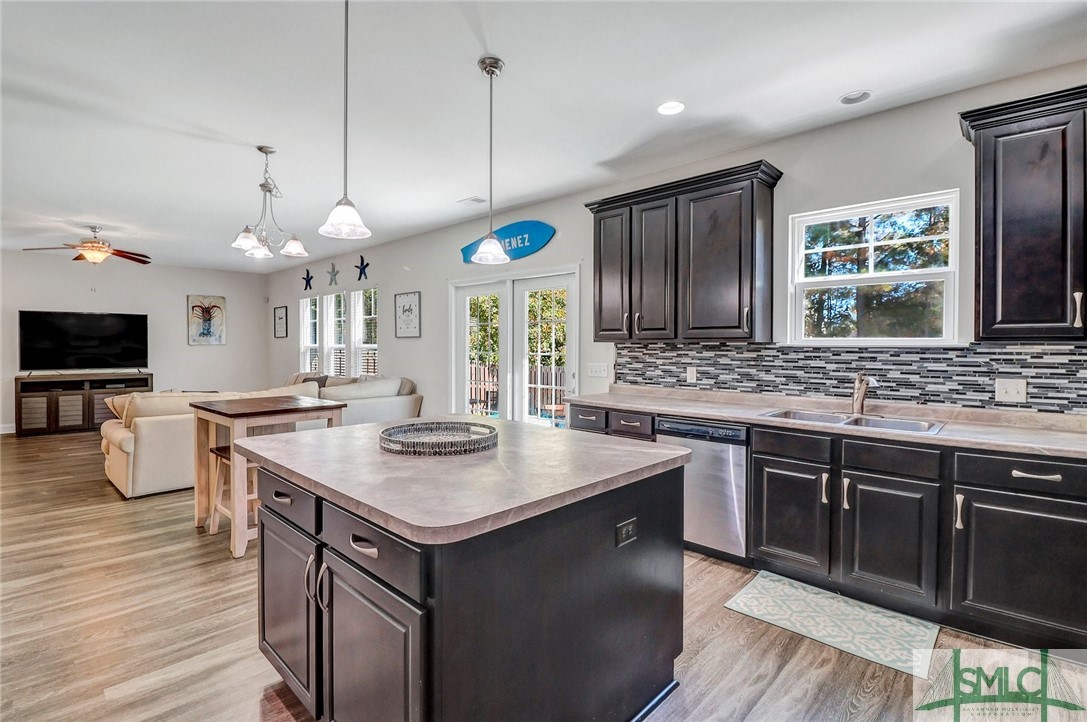 256 Willow Point Circle