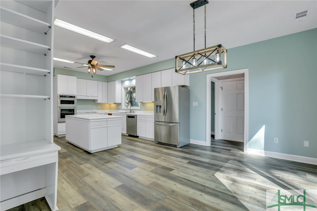 102 N Marsh Road