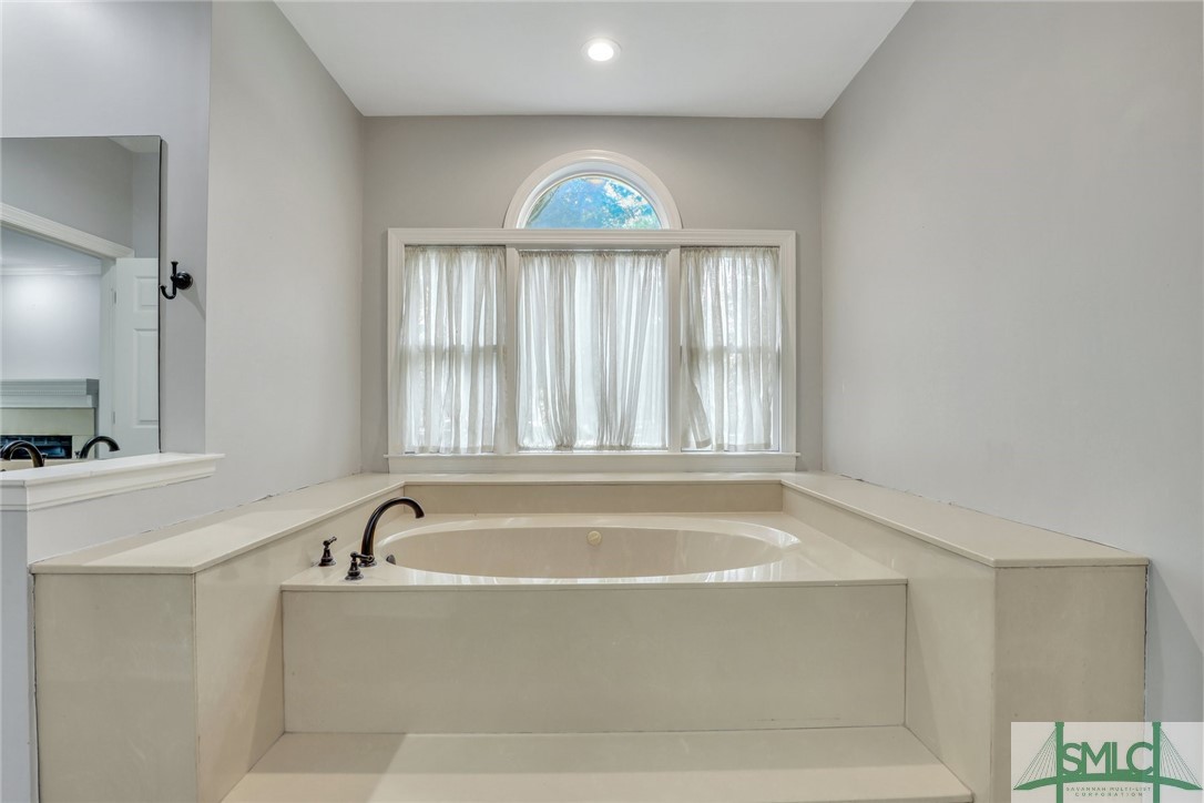 102 N Marsh Road