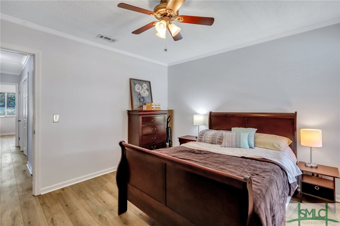 102 Shoals Drive I 10
