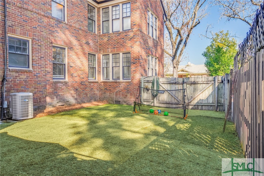 131 E 49th Street