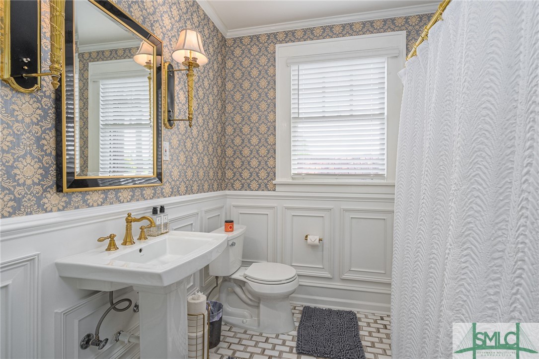 131 E 49th Street