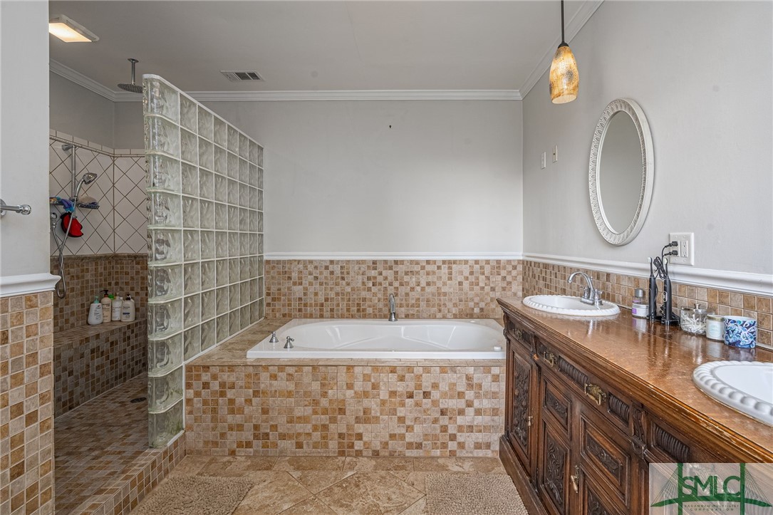 131 E 49th Street