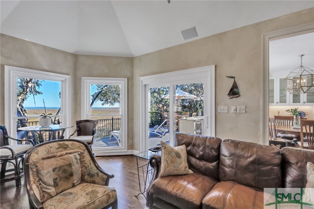 7 Breckenridge Lane
