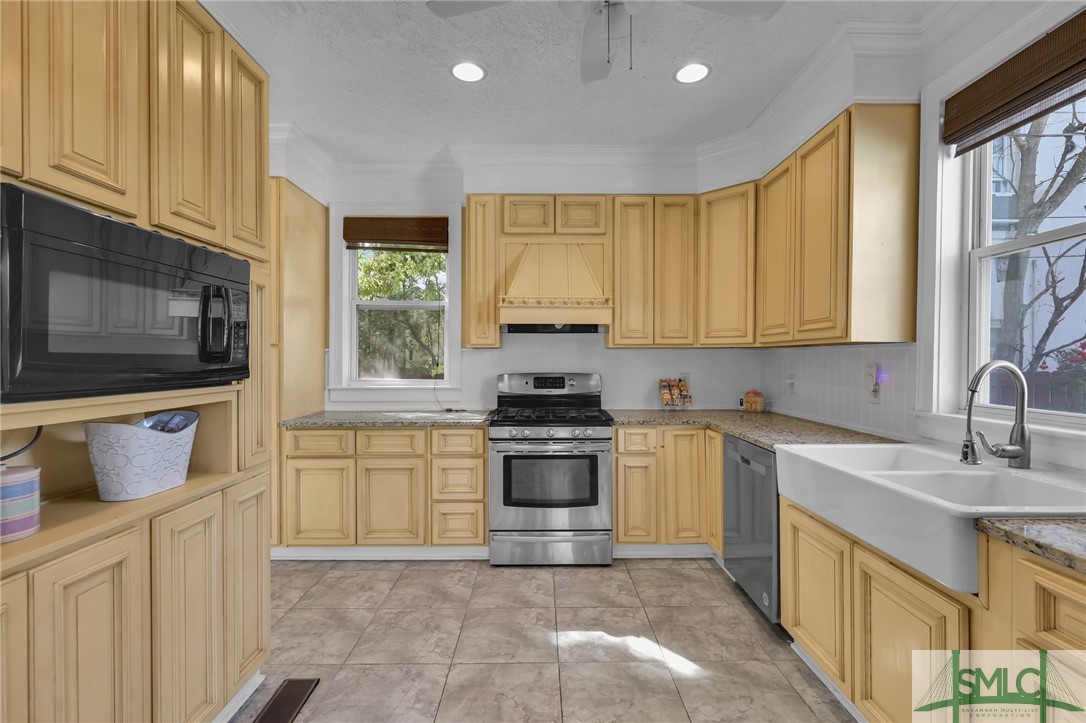336 E 56th Street