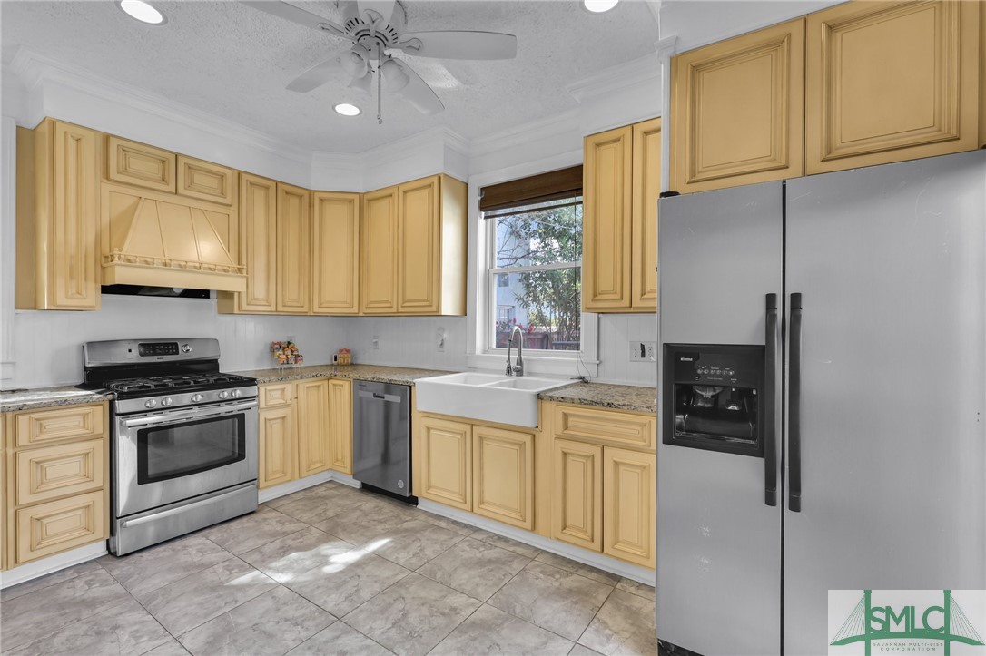336 E 56th Street
