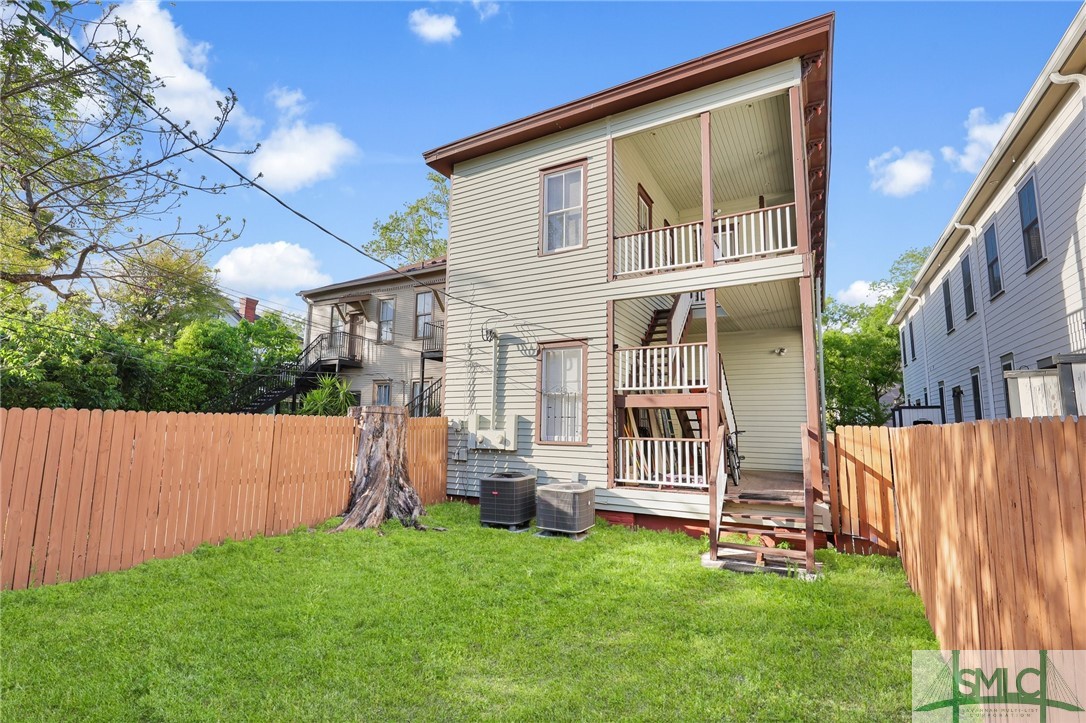 319 E Waldburg Street
