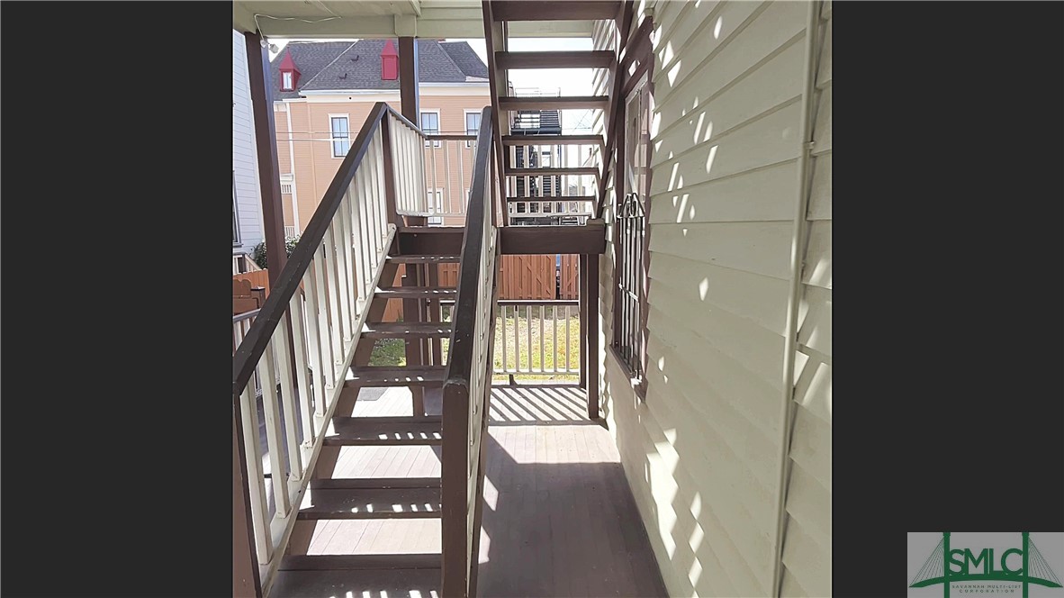 319 E Waldburg Street