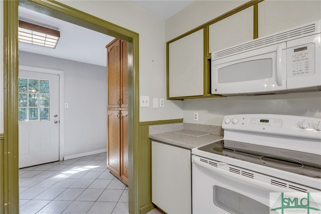 288 Center Drive
