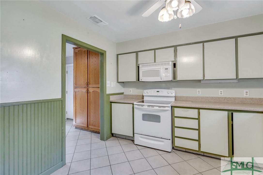 288 Center Drive