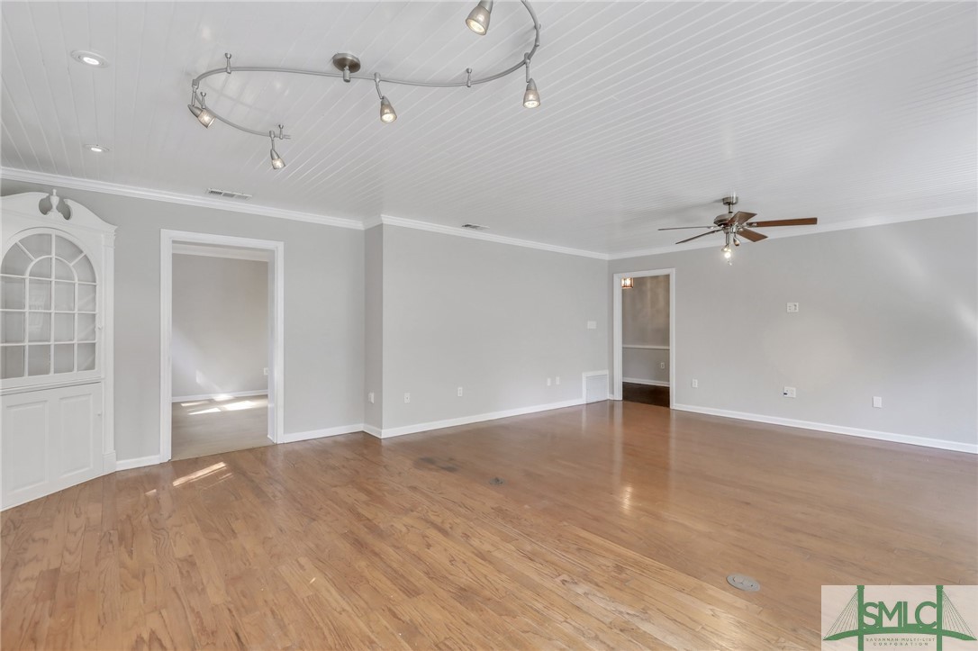 288 Center Drive