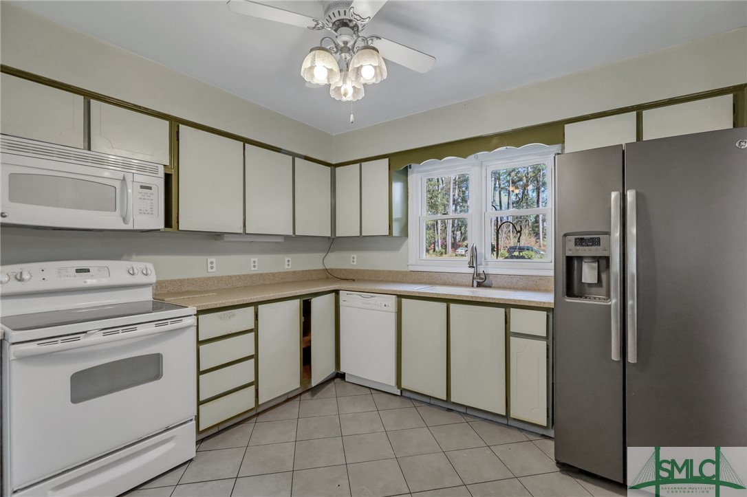 288 Center Drive