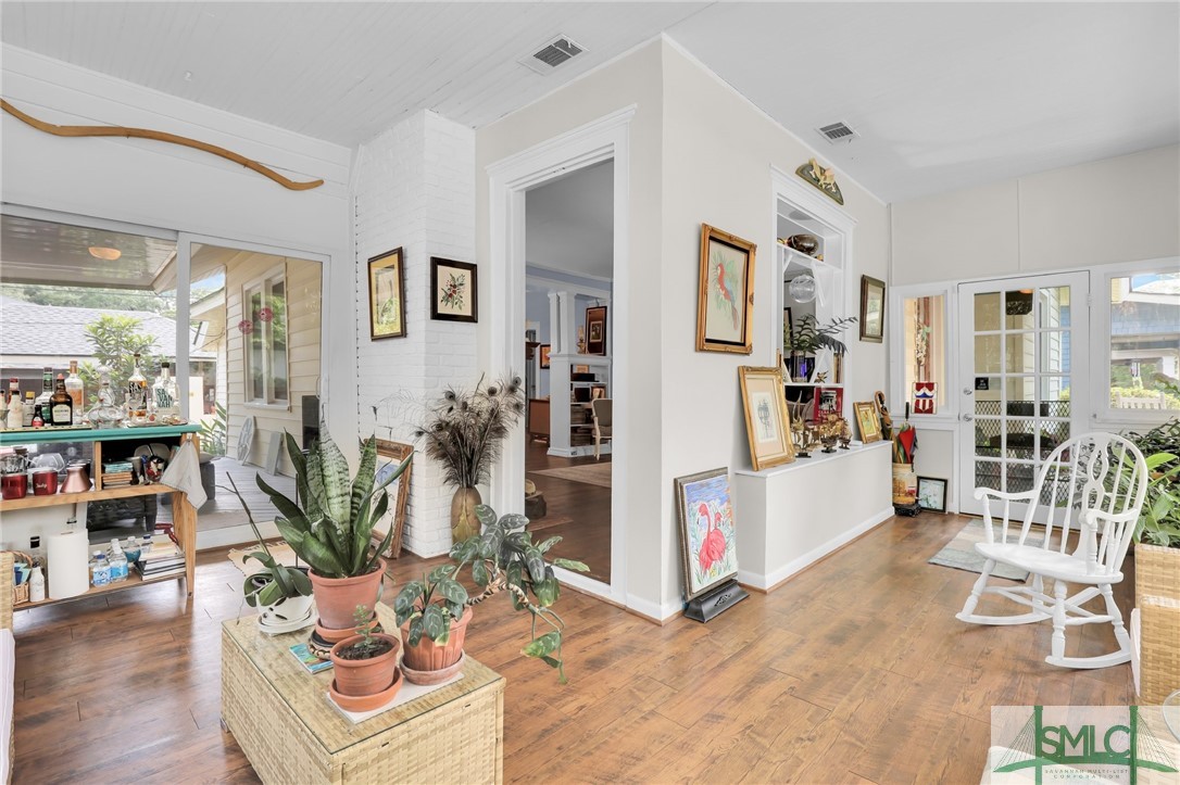 114 E 48th Street