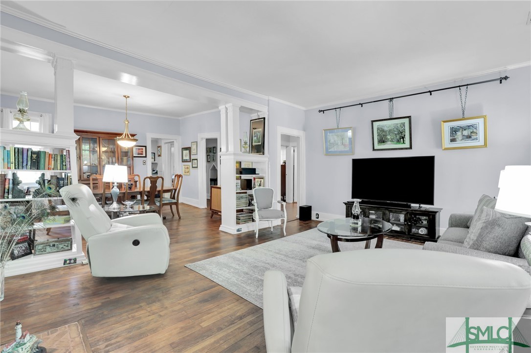 114 E 48th Street