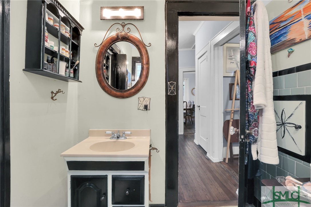 114 E 48th Street
