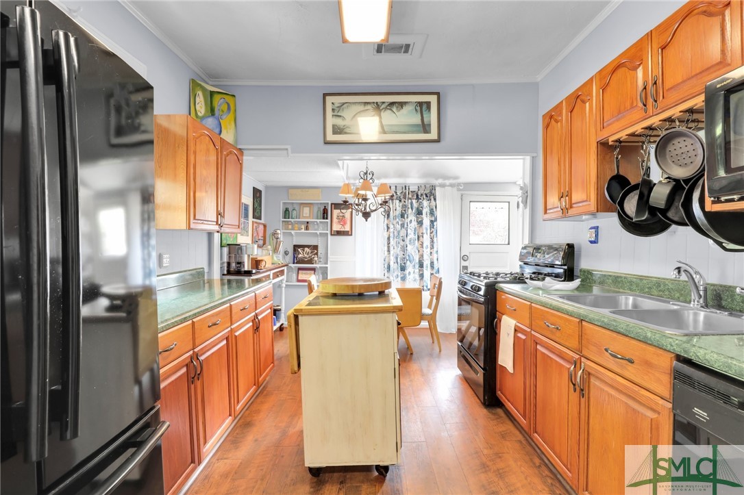 114 E 48th Street