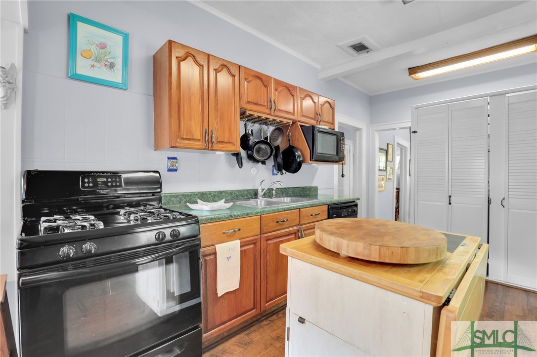 114 E 48th Street