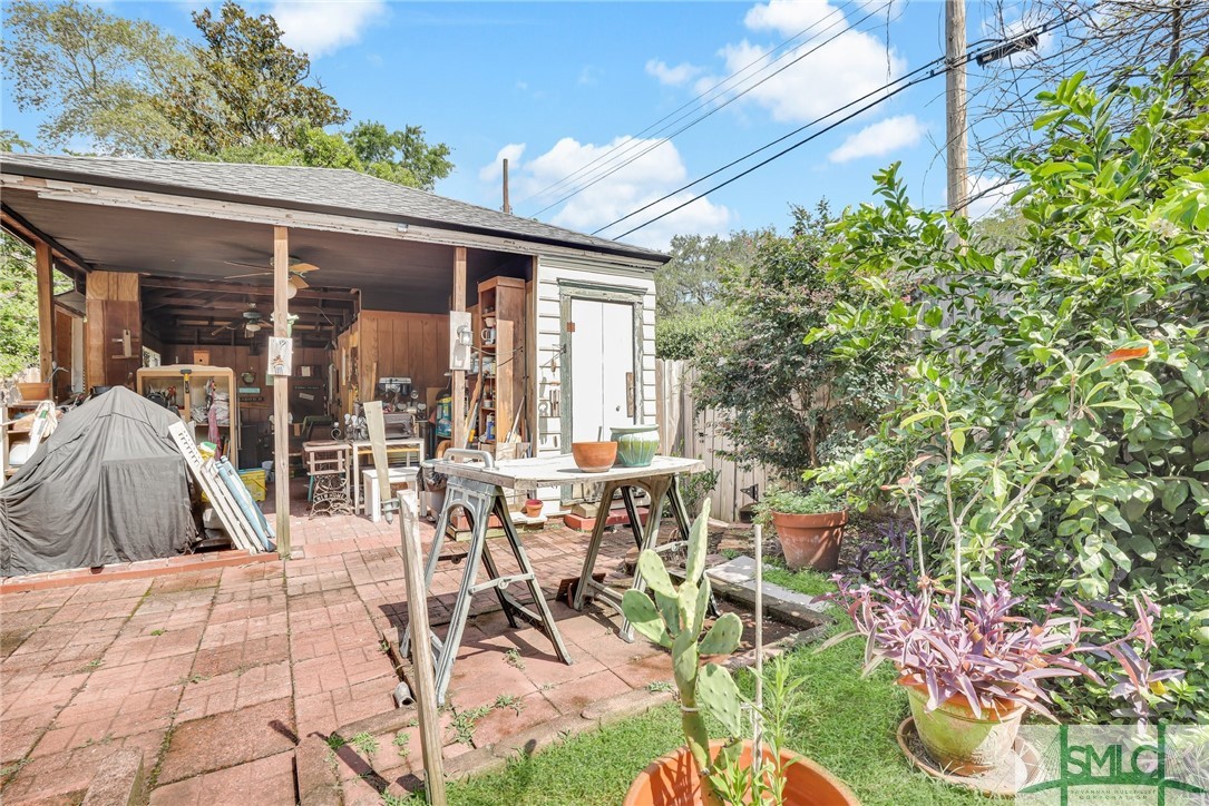 114 E 48th Street