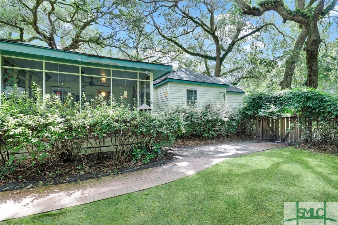 8 Richmond Drive
