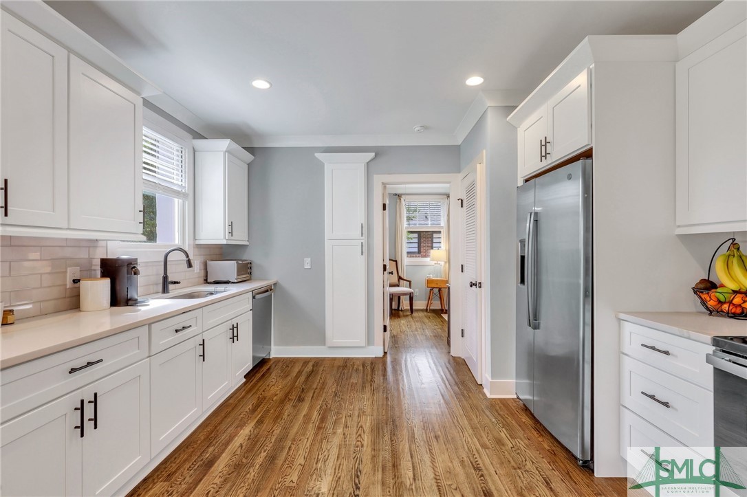1325 E 48th Street