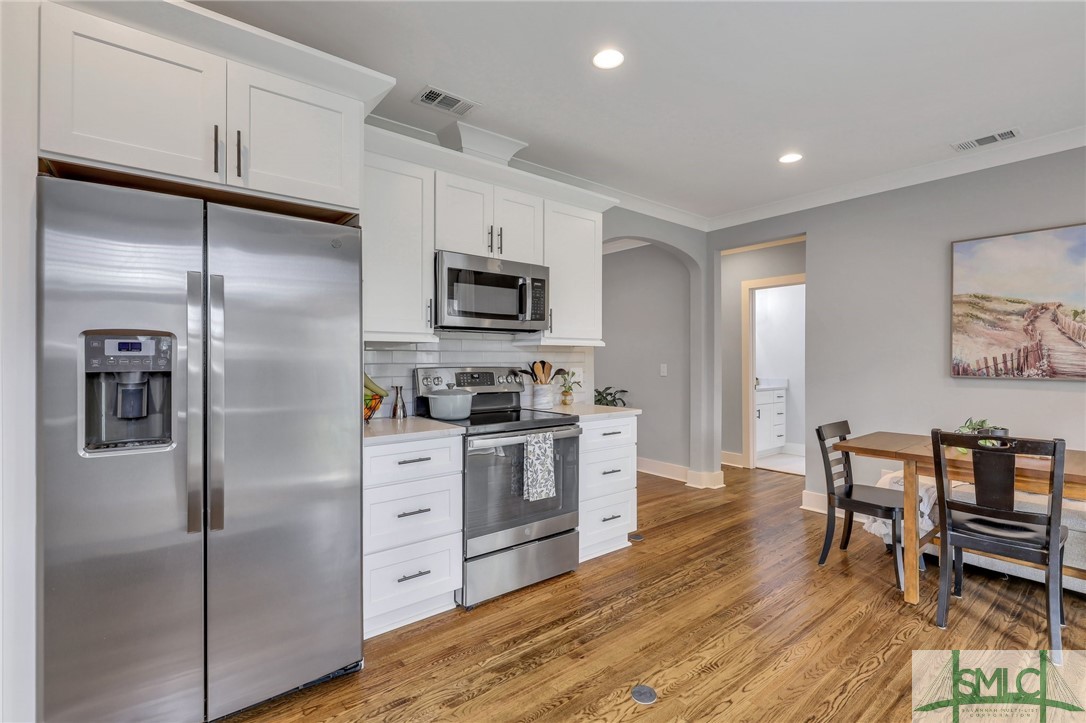 1325 E 48th Street
