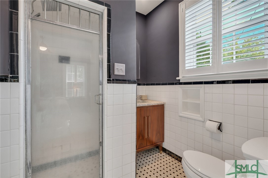 637 E 55th Street