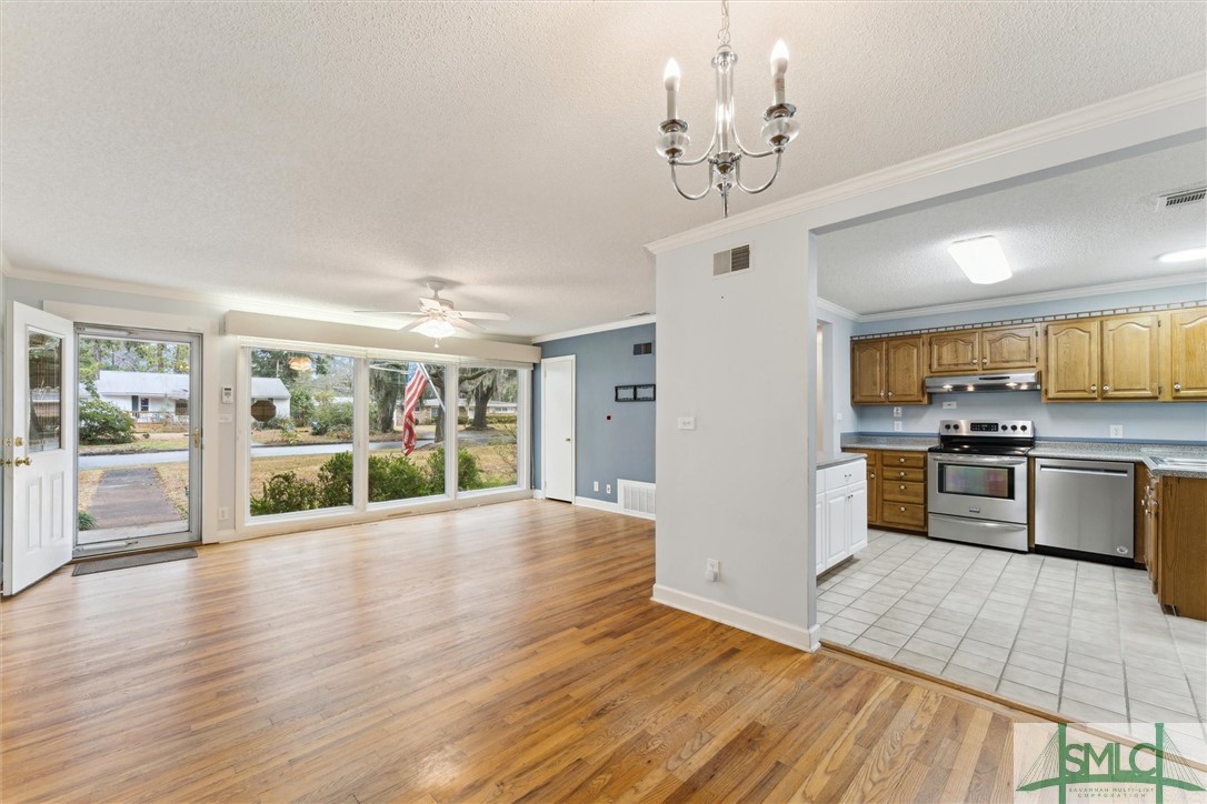 1827 Cokesbury Drive