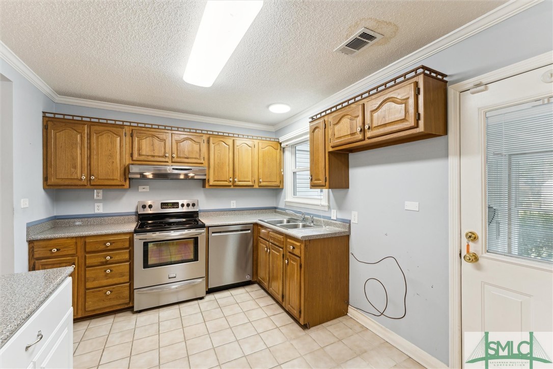 1827 Cokesbury Drive