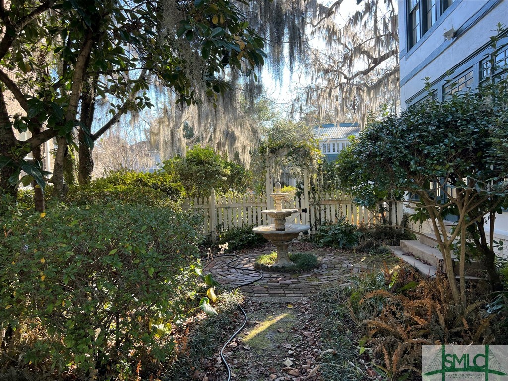318 E 45th Street
