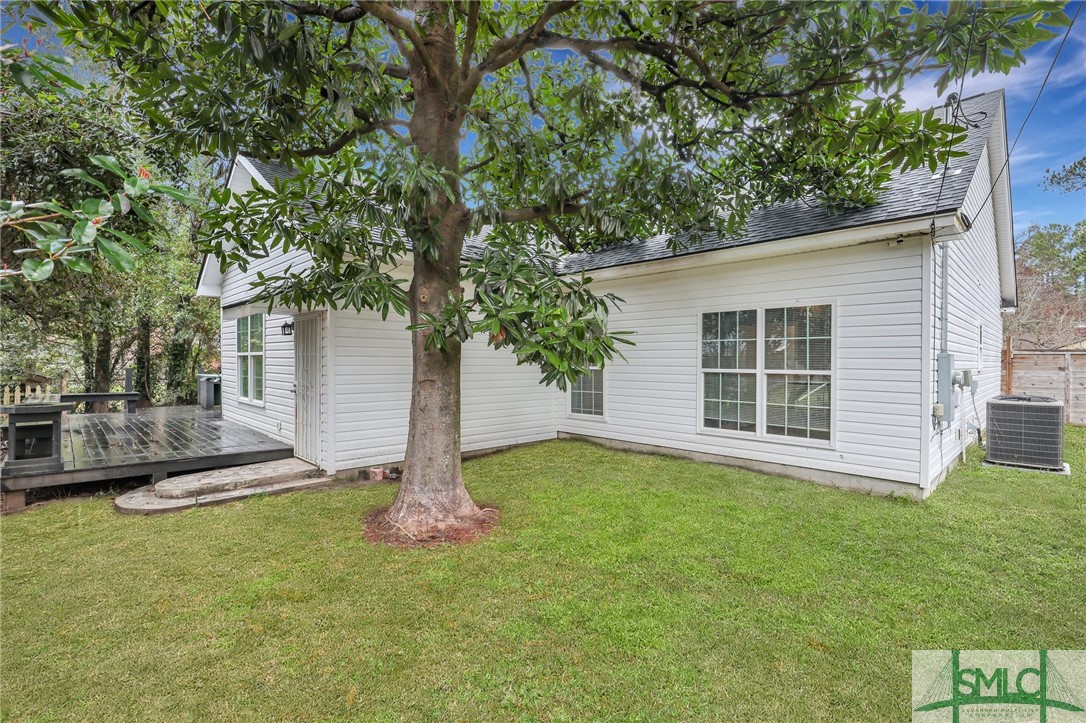 2413 Dolphin Drive