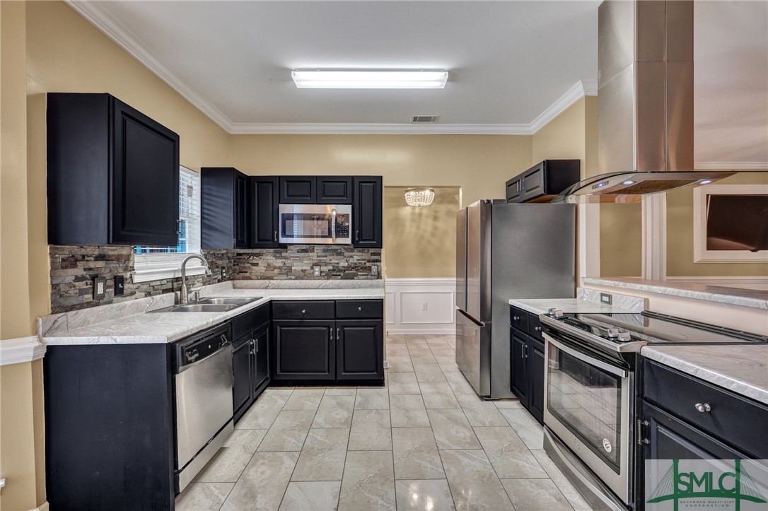 2413 Dolphin Drive