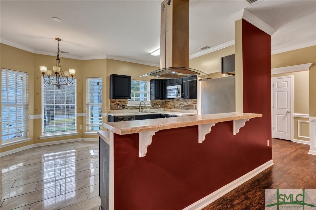2413 Dolphin Drive