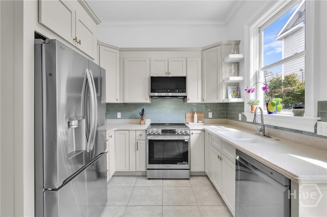 221 E 32nd Street