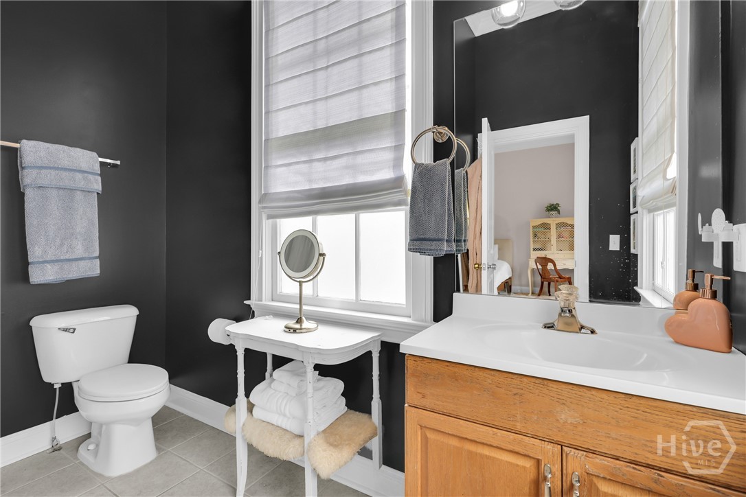 221 E 32nd Street