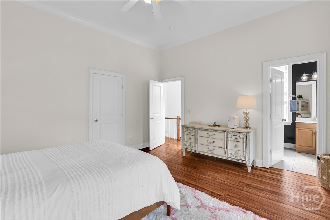 221 E 32nd Street