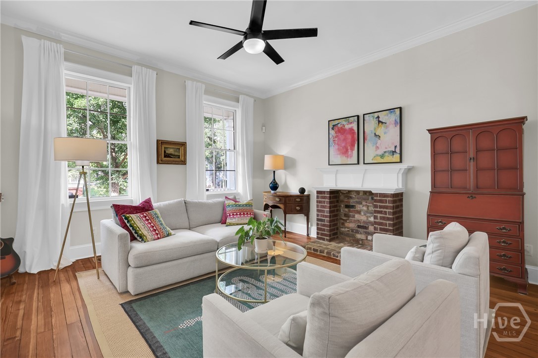 221 E 32nd Street