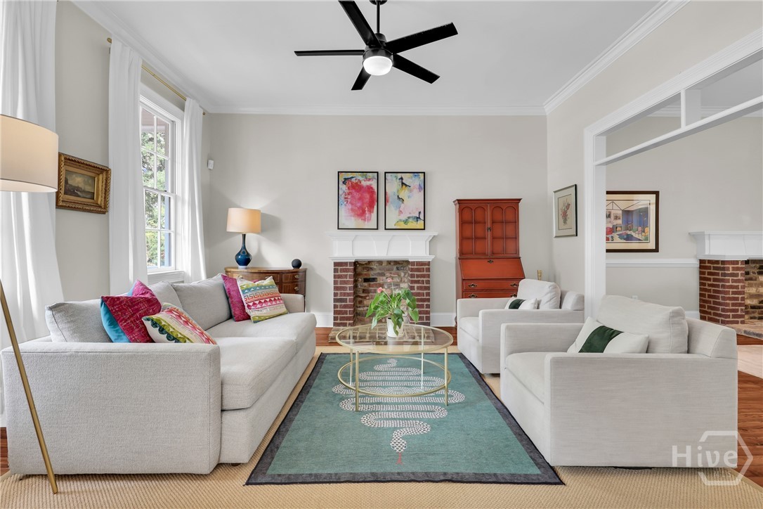 221 E 32nd Street