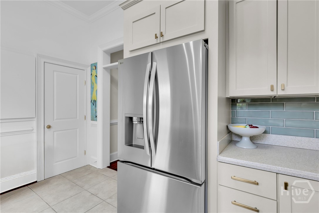 221 E 32nd Street