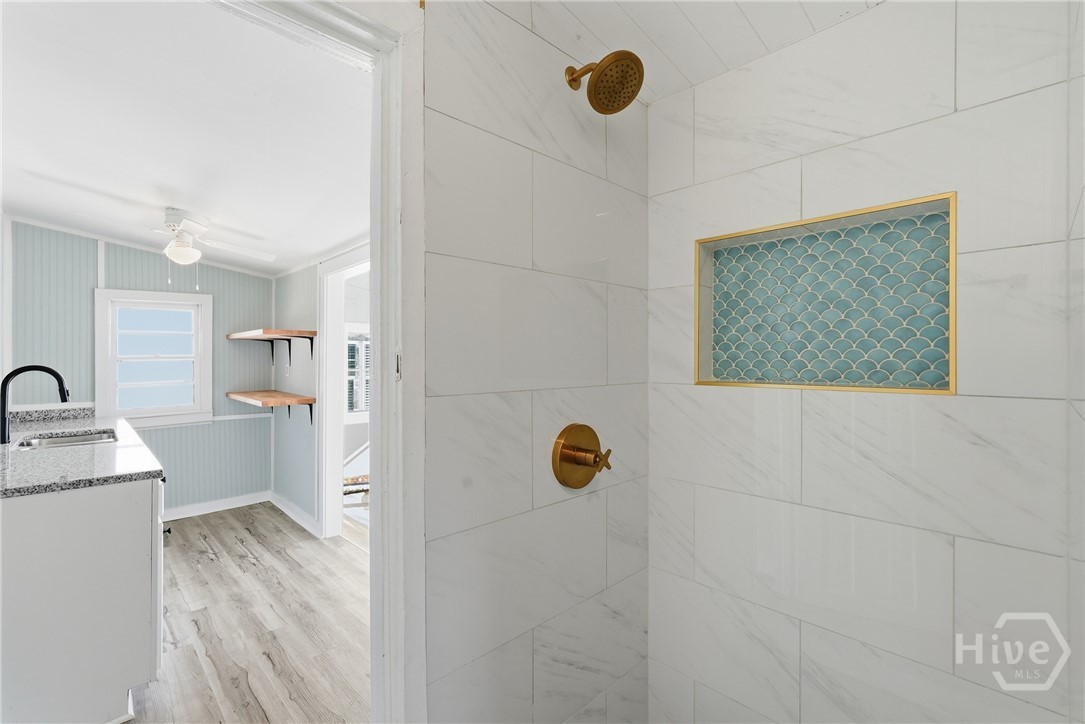 1912 & 1912A Stone Street